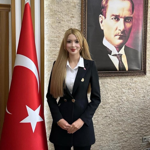 'Barbie Kaymakam' vali yardımcısı oldu
Ladik Kaymakamı Tuğçe Orhan, Burdur...