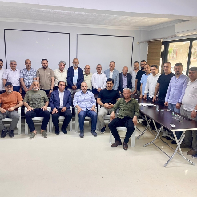 Alikanlılar Derneği'nde Abuzer Altun güven tazeledi