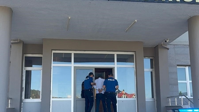 Aranan 3 firari hükümlü Koyulhisar ilçesinde yakalandı