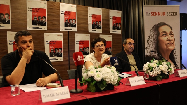 Yılın yazarı Sennur Sezer'i çalışma arkadaşları anlattı