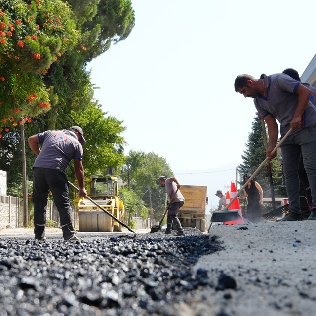 Düzce'de 4 bin 379 metre yeni yol açıldı