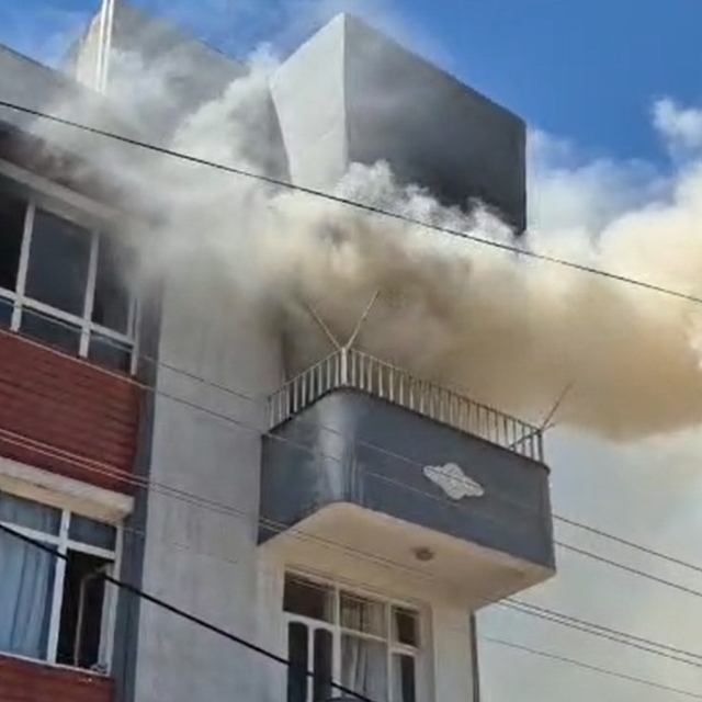 Adıyaman'da ev yangınında 1 kişi dumandan etkilendi