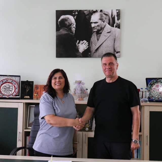 Yenipazar'da asfalt çalışmaları sürüyor