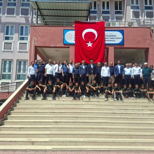 Kozan'da şehit ve gazilerin isimlerinin yaşatılacağı kütüphane açıldı