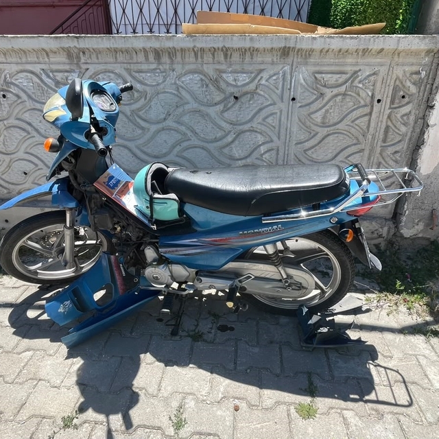 Karaman'da ciple çarpışan motosikletli yaralandı