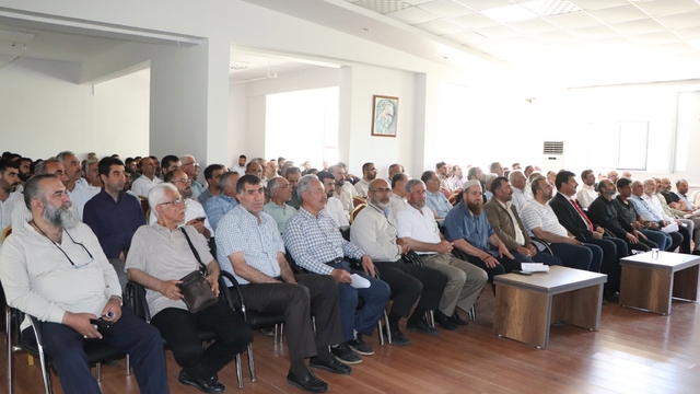 Elazığ'da Kur'an kursu öğreticileri ve din görevlilerine eğitim
