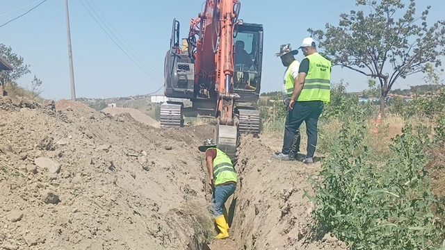 Sungurlu'da içme suyu şebeke hattı çalışmaları sürüyor