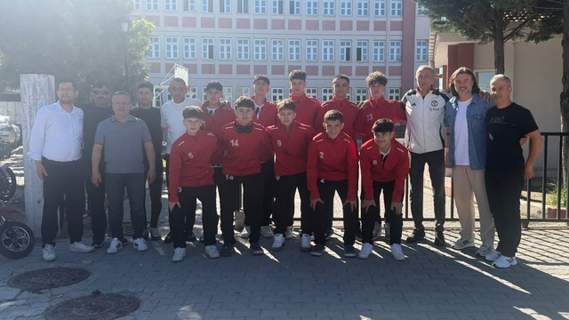 Moymul Ortaokulu Futsal Takımı Türkiye'nin en iyi 8 takımı arasında