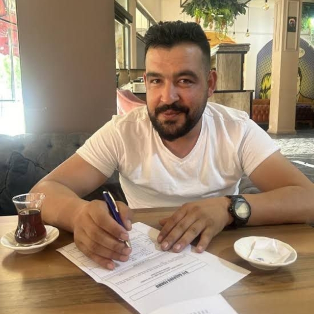 Kazada hurdaya dönen otomobilin sürücüsü hastanede hayatını kaybetti