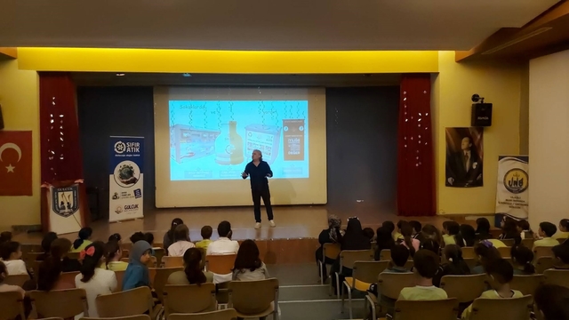Gölcük'te 3 bin 534 ilkokul öğrencisine sıfır atık eğitimi verildi
