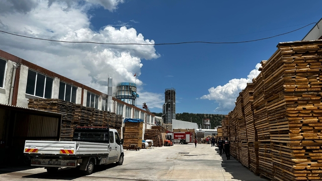 Fabrikanın talaş silosunda çıkan yangın hasara yol açtı