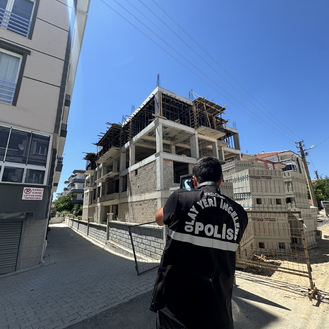 Karaman'da inşattan düşen işçi ağır yaralandı