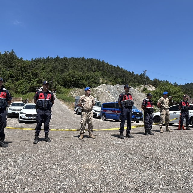 Maden ocağında hayatını kaybeden işçiyi çıkarma çalışmalarına yangın engeli
