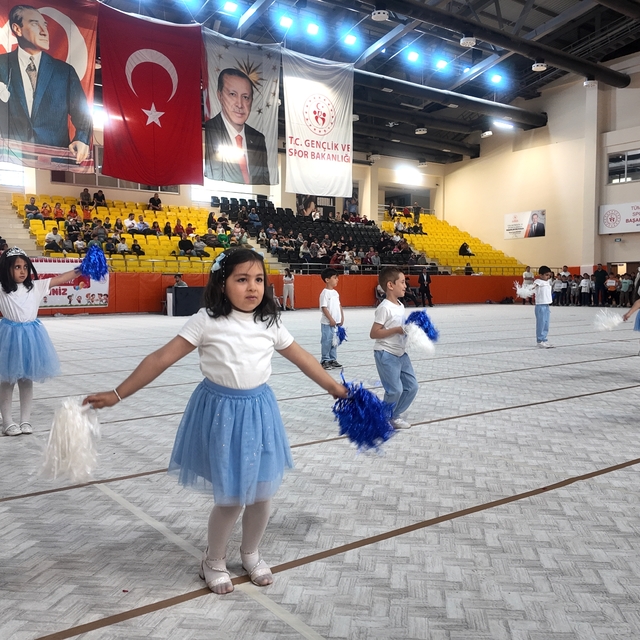 Bitlis'te geleneksel çocuk oyunları etkinliğinin finali yapıldı