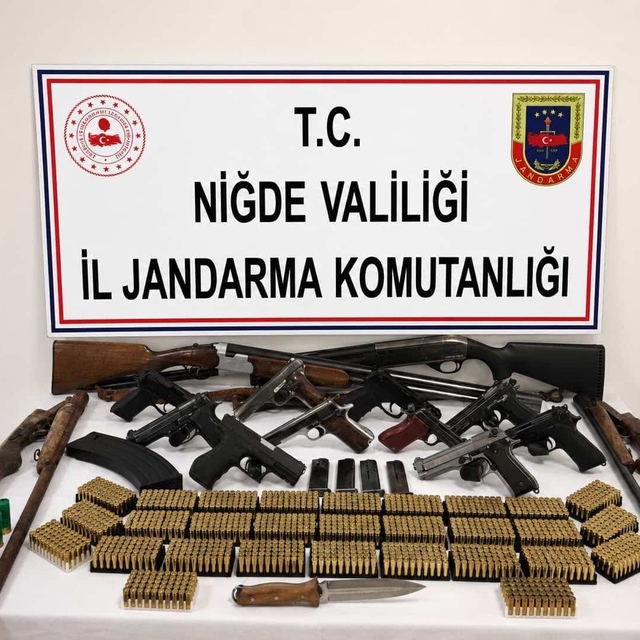 Niğde merkezli silah kaçakçılığı operasyonunda 14 zanlı yakalandı