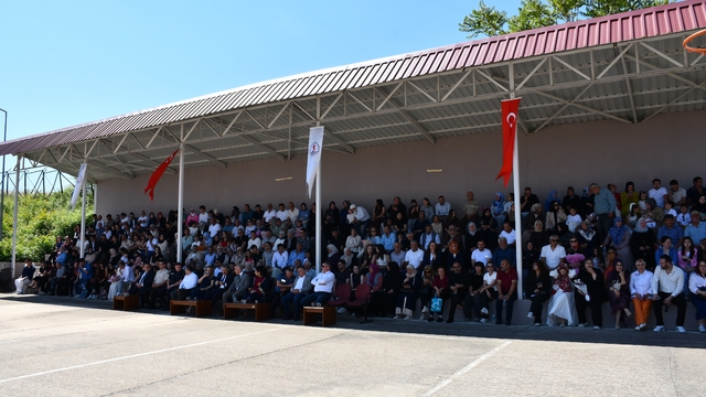 Vezirköprü MYO'da mezuniyet coşkusu