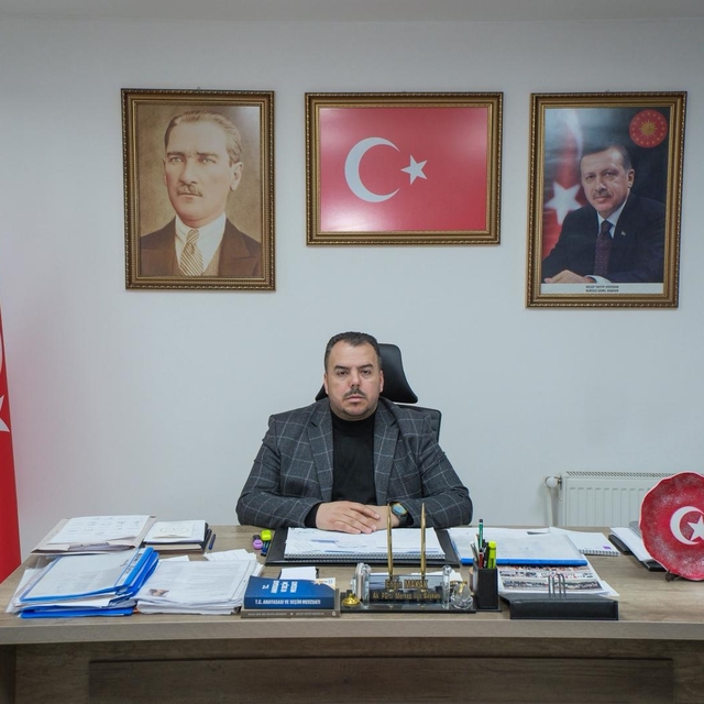 AK Parti'li Makak'tan yıkılan refüj üzerinden belediyeye kamu zararı eleşti...