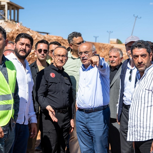 Başkan Er Doğanşehir'de deprem konutlarını inceledi