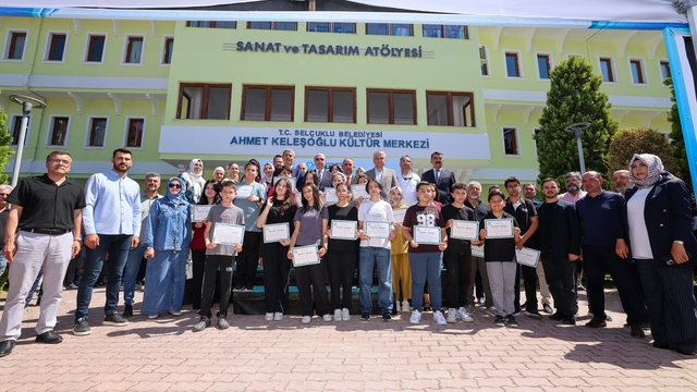 Selçuklu Sanat ve Tasarım Atölyesi'nde yıl sonu sergisi ile dönem tamamlandı
