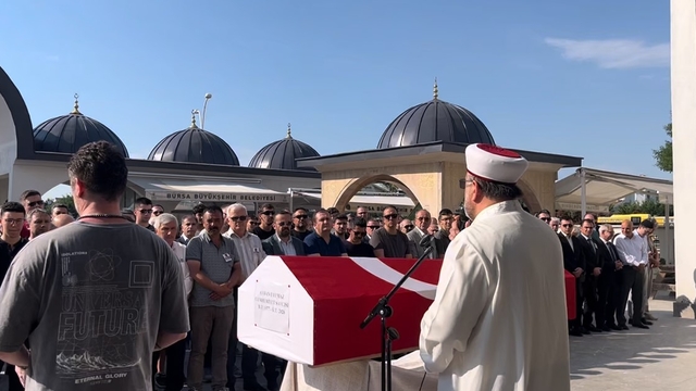 Duruşmada kalp krizi geçirerek hayatını kaybeden Cumhuriyet Savcısı son yolculuğuna uğurlandı