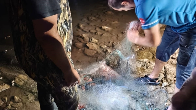 Didim'de sahipsiz balık ağlarına el konuldu