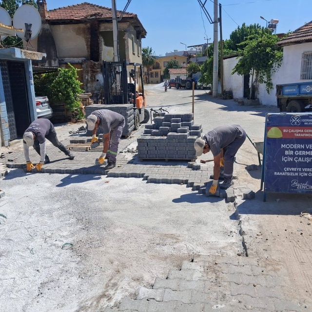 Germencik'te yol ve çevre düzenleme çalışmaları sürüyor