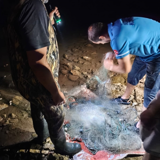 Didim'de sahipsiz balık ağlarına el konuldu