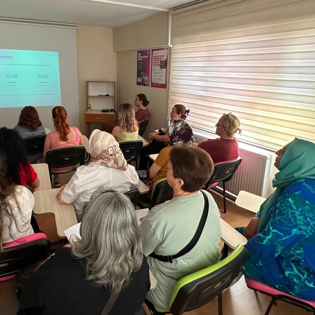 Söke'de iletişim becerileri eğitimi düzenlendi