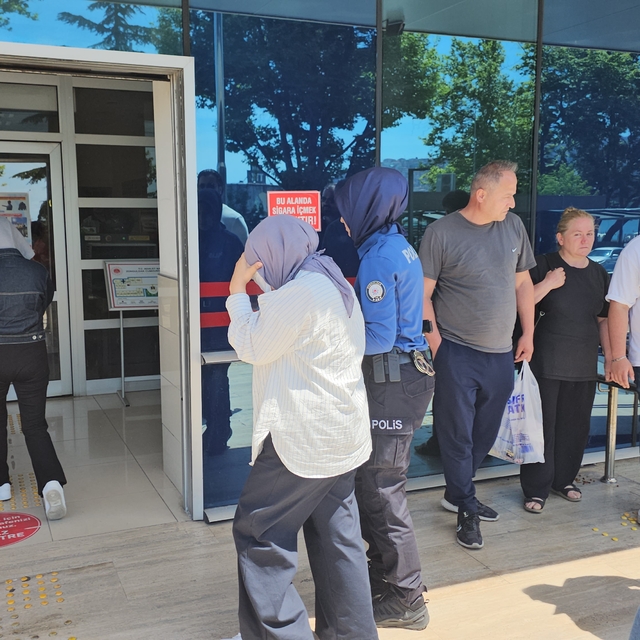 Rüşvet alıp kürtaj yapan doktora operasyon; 11'i kadın 20 gözaltı