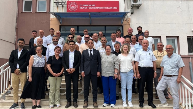 Edirne'de muhtarlara yönelik sosyal hizmetler toplantısı gerçekleştirildi