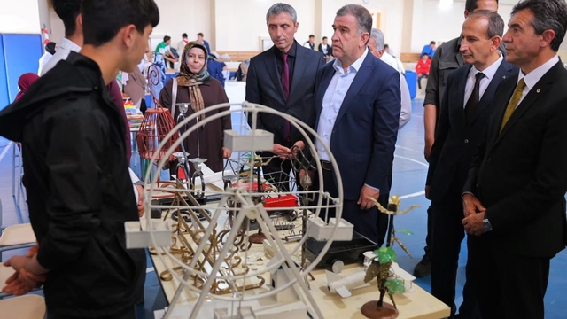 Bayburt'ta Mesleki ve Teknik Eğitim Fuarı düzenlendi