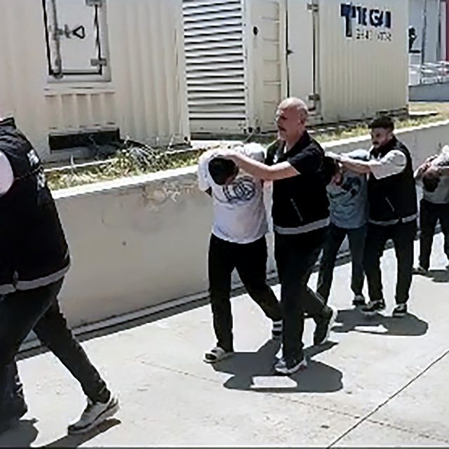 Adana'da 'torba'cılara operasyon; 4 tutuklama