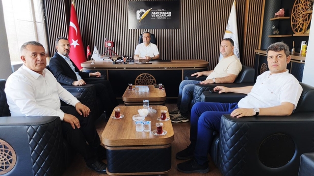 Kahta Devlet Hastanesi yönetimi basın temsilcileriyle buluştu
