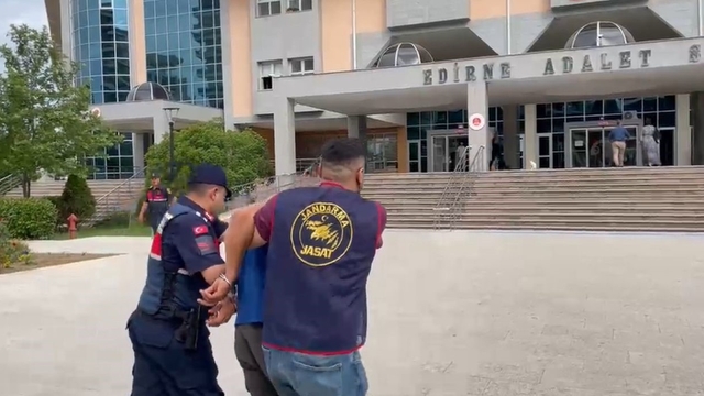 Çalınan altınlar aileye teslim edildi, zanlı tutuklandı