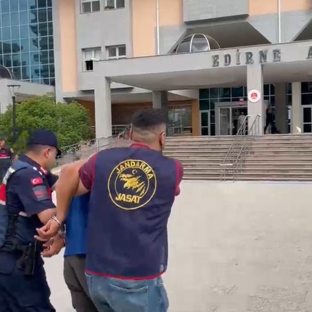 Çalınan altınlar aileye teslim edildi, zanlı tutuklandı