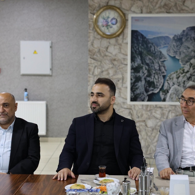 Vezirköprü Belediyesinden emekli olan personele veda programı
