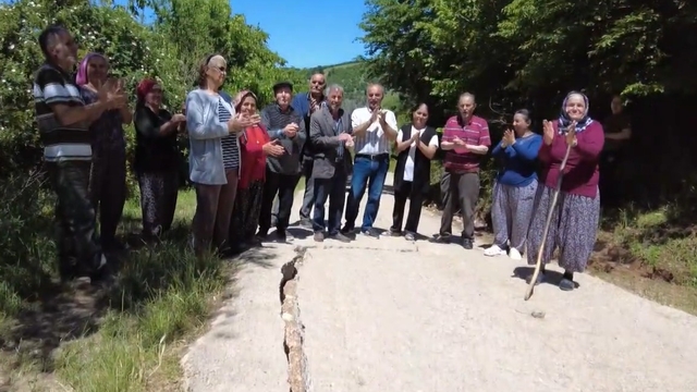 Tokat'ta heyelan korkusuyla vatandaşlar evlerine giremiyor