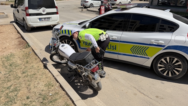 Ehliyetsiz motosiklet sürücüsüne 2 haftada 221 bin TL ceza kesildi