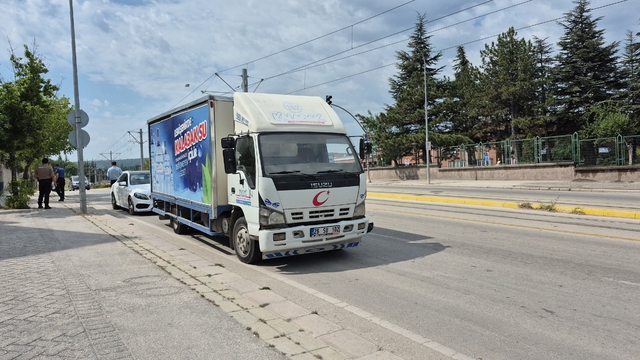 Kalabak su kamyonunun çarptığı 9 yaşındaki çocuk ağır yaralandı