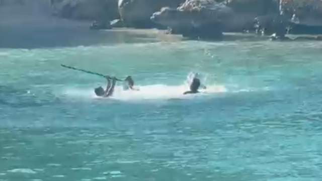 Denizde şişe ve sopayla darp olayında 3 tutuklama