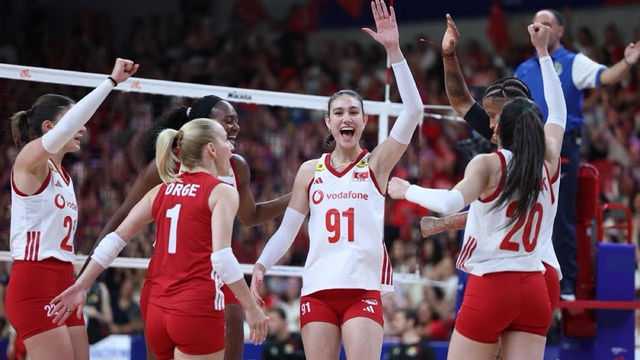 İzmir'in voleyboldaki gururu Defne