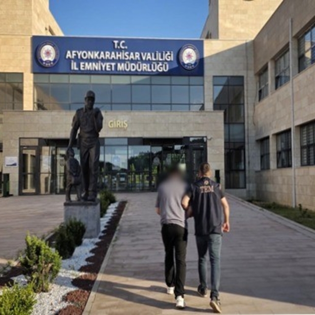 FETÖ'den hapis cezasıyla aranan şahsı polis yakaladı