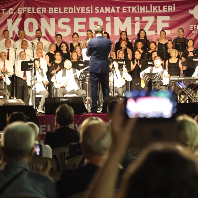 Pınarbaşı'nda yaz konseri ilgi gördü
