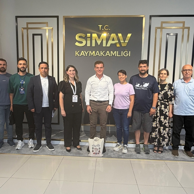 Simav Kaymakamı Karaloğlu, Yunanistanlı uzman ve öğretmenleri kabul etti