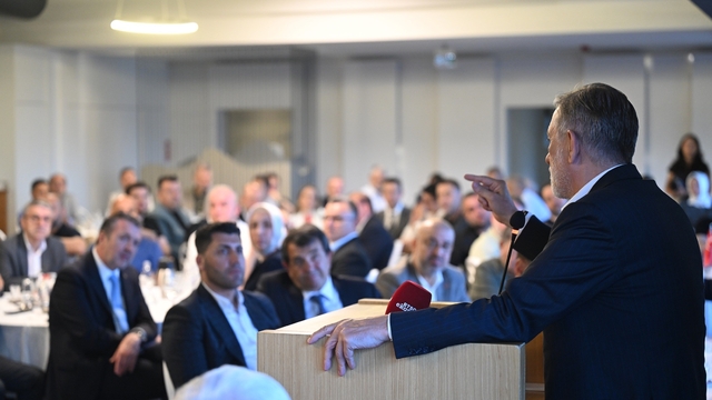 BTSO Başkanı İbrahim Burkay Demirtaş'taki firma sahipleriyle buluştu
BTSO Yönetim Kurulu Başkanı İbrahim Burkay:
"BTSO'nun projeleriyle Bursa yeni ekosisteme en hazır şehir"