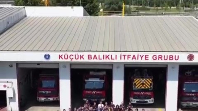 Bursa itfaiyesi'nden milli takımımıza anlamlı destek