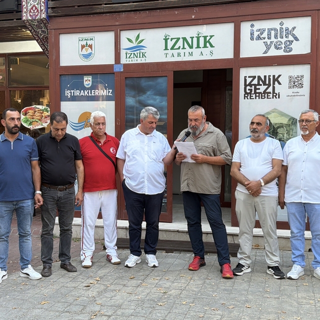 "'Sakin Şehir' ünvanlı İznik sakin kalmalı" çağrısı
İznik'te hemşehri derne...