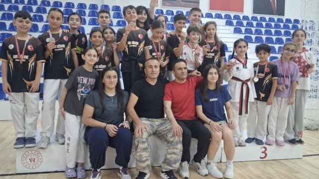 Taşbacaspor, Minikler Taekwondo İl Seçmelerinde Takım Halinde Şampiyon Oldu