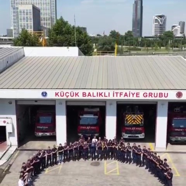 Bursa itfaiyesi'nden milli takımımıza anlamlı destek