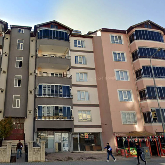 3 kişinin öldüğü site davasında sanıklar indirimli hapis cezası aldı, başsa...